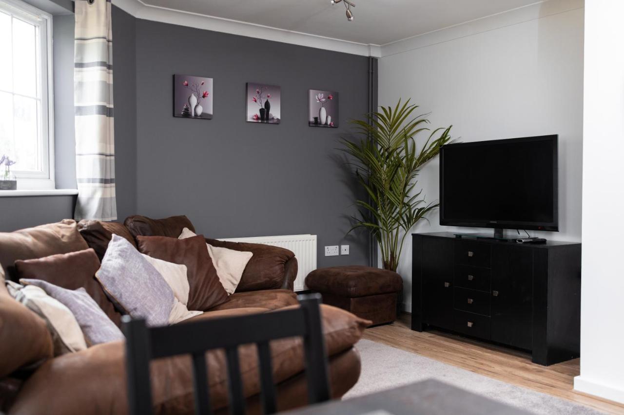 Charming 2Br Ground Floor Flat In Sholing, 11 Mins From City Centre - Recently Set Up With Love سوثامبتون المظهر الخارجي الصورة