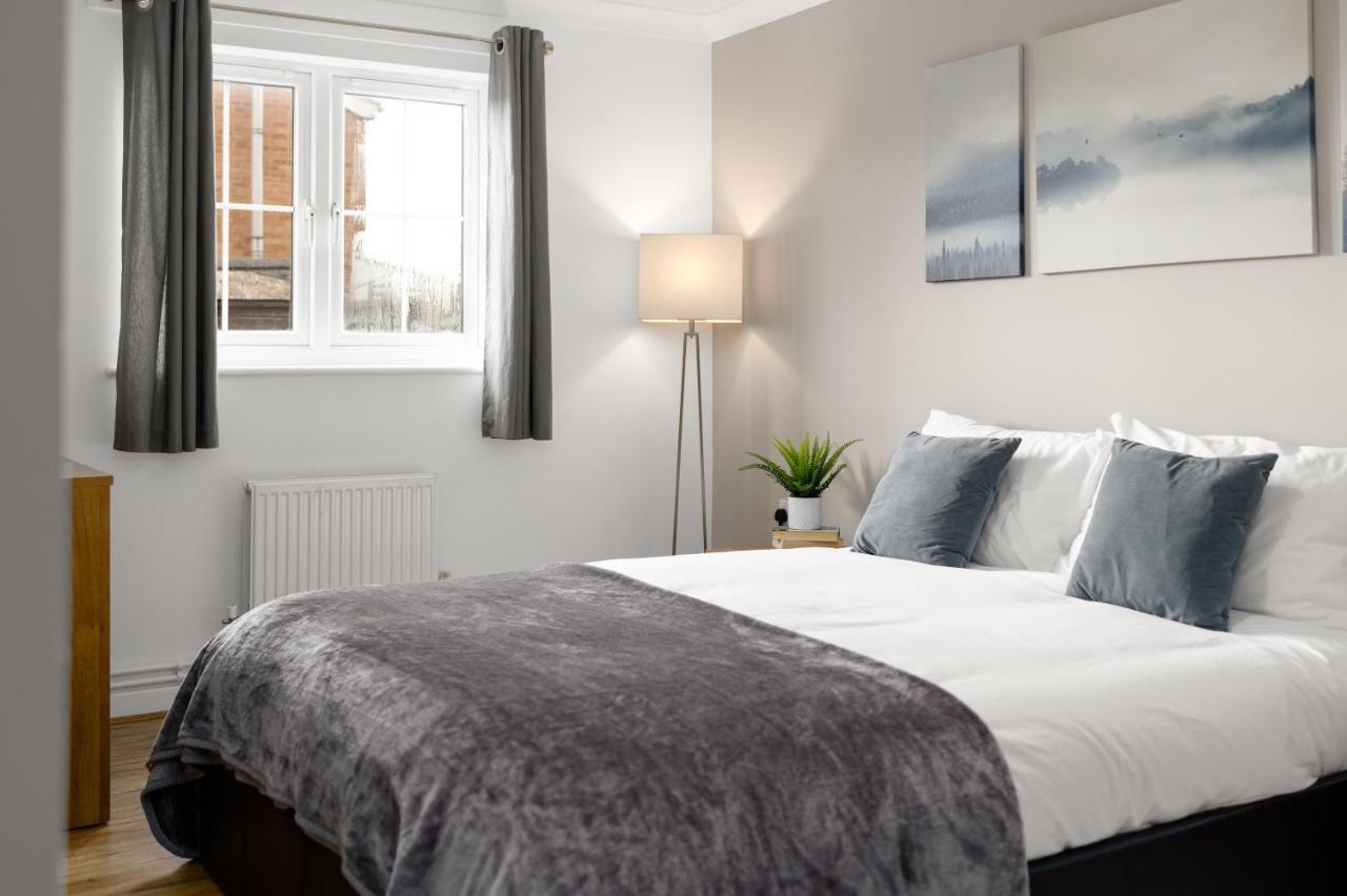 Charming 2Br Ground Floor Flat In Sholing, 11 Mins From City Centre - Recently Set Up With Love سوثامبتون المظهر الخارجي الصورة