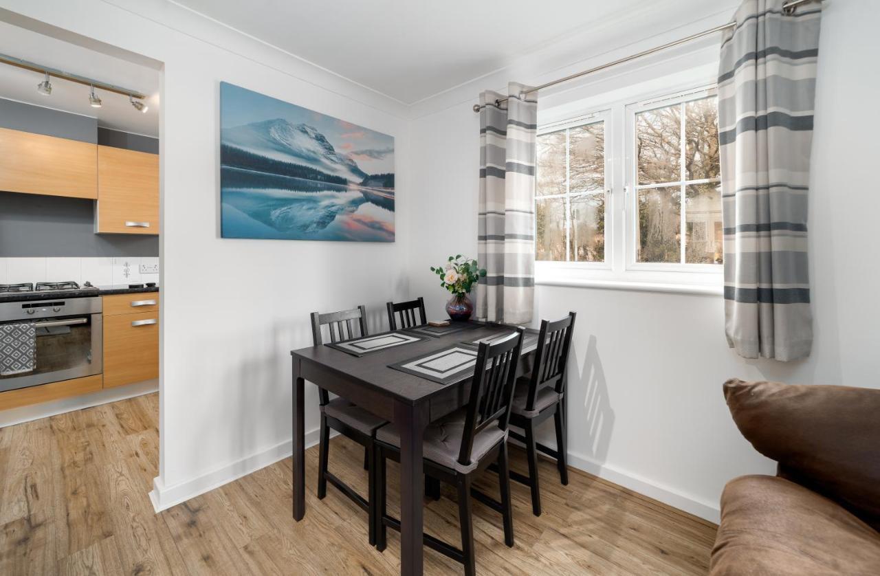Charming 2Br Ground Floor Flat In Sholing, 11 Mins From City Centre - Recently Set Up With Love سوثامبتون المظهر الخارجي الصورة